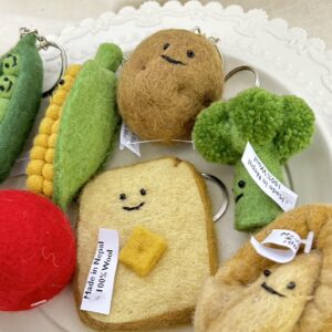 韓國進口 正韓 羊毛氈吊飾 蔬菜 水果 吐司